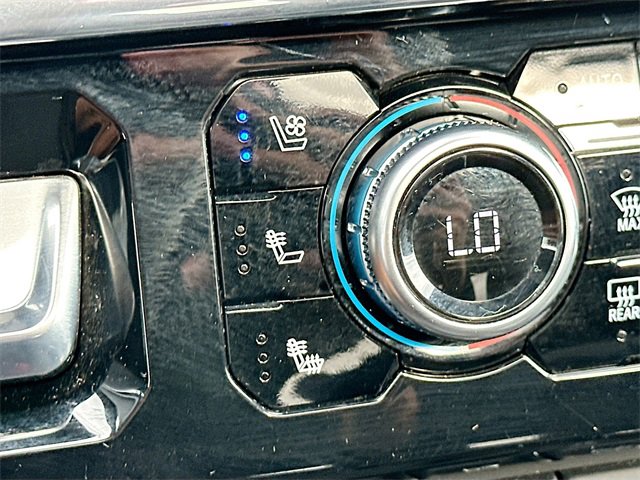 Used 2024 GMC Sierra 2500 Denali w/ Denali Reserve Package image 21