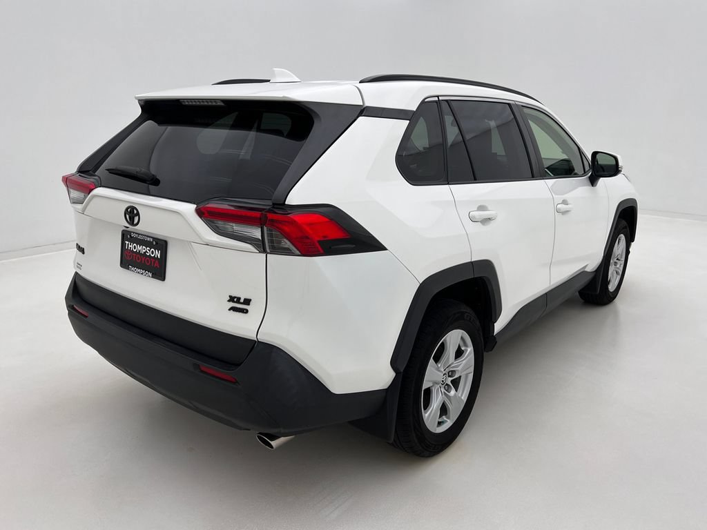 Used 2020 Toyota RAV4 XLE w/ XLE Grade Weather Package AWD/4WD image 7