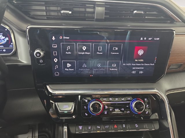 Certified 2025 GMC Sierra 2500 Denali Ultimate w/ Max Trailering Package AWD/4WD image 13