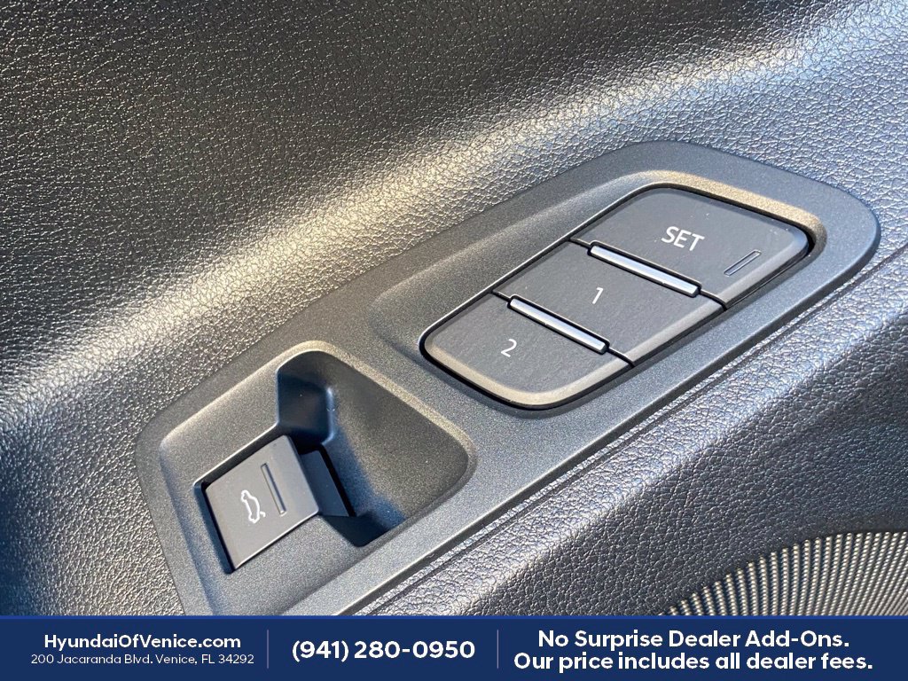 Used 2024 Audi Q3 2.0T Premium Plus AWD/4WD image 8