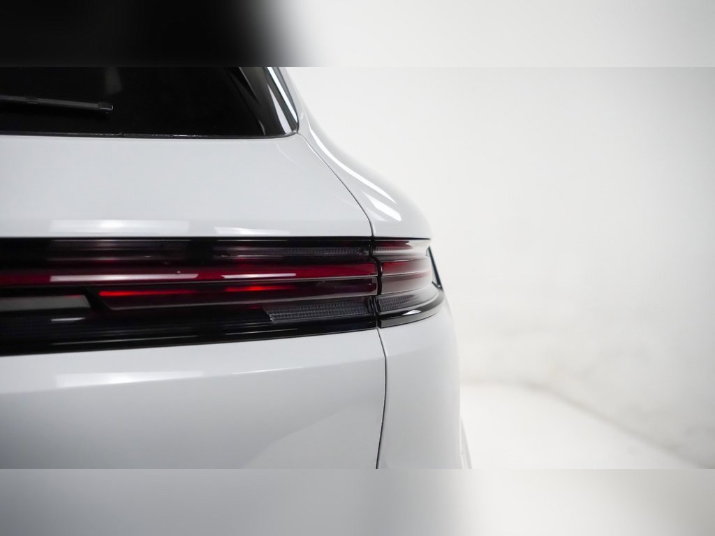 New 2025 Porsche Cayenne Turbo image 12