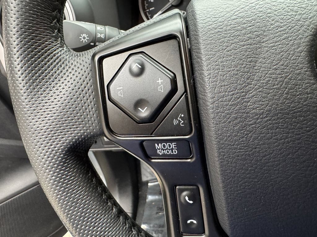 Used 2023 Toyota Tacoma SR5 w/ Technology Package AWD/4WD image 15