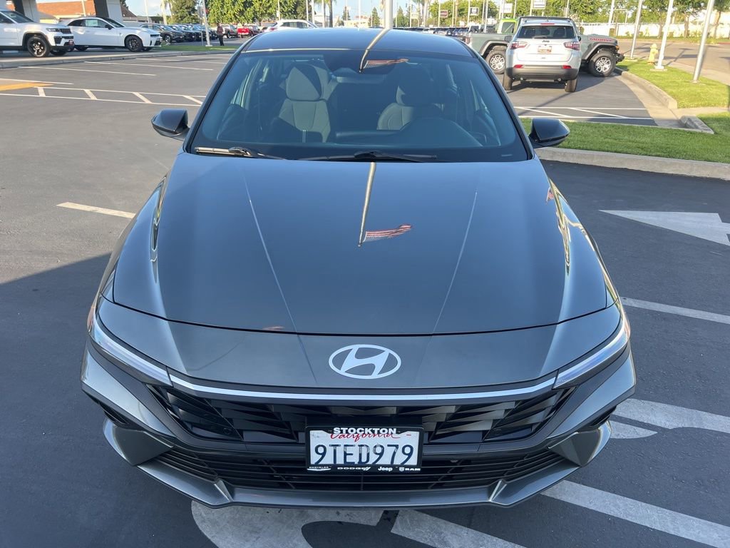 Used 2025 Hyundai Elantra Sport w/ Cargo Package FWD image 8