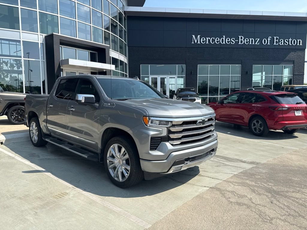 Used 2024 Chevrolet Silverado 1500 High Country w/ Technology Package AWD/4WD image 10