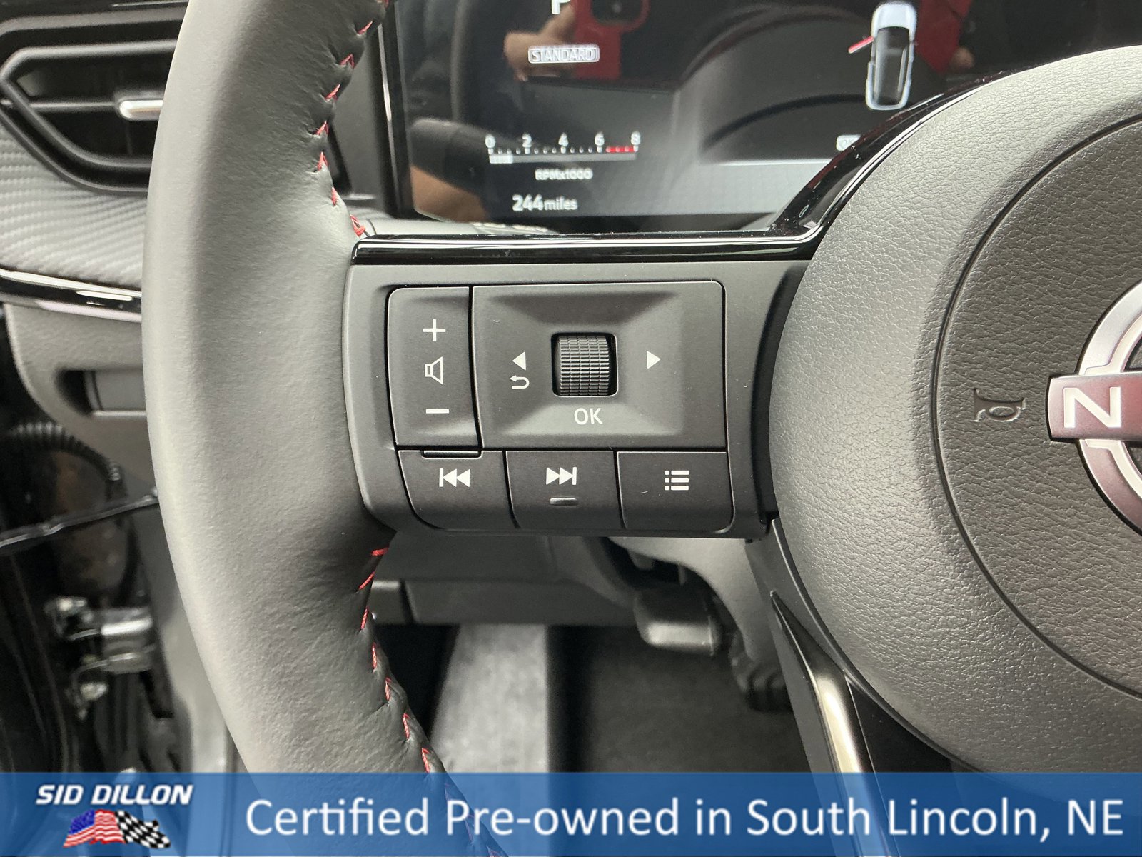 Used 2025 Nissan Kicks SR w/ SR Premium Package image 9