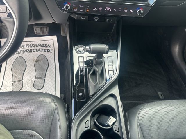 Used 2023 Kia Niro SX image 10