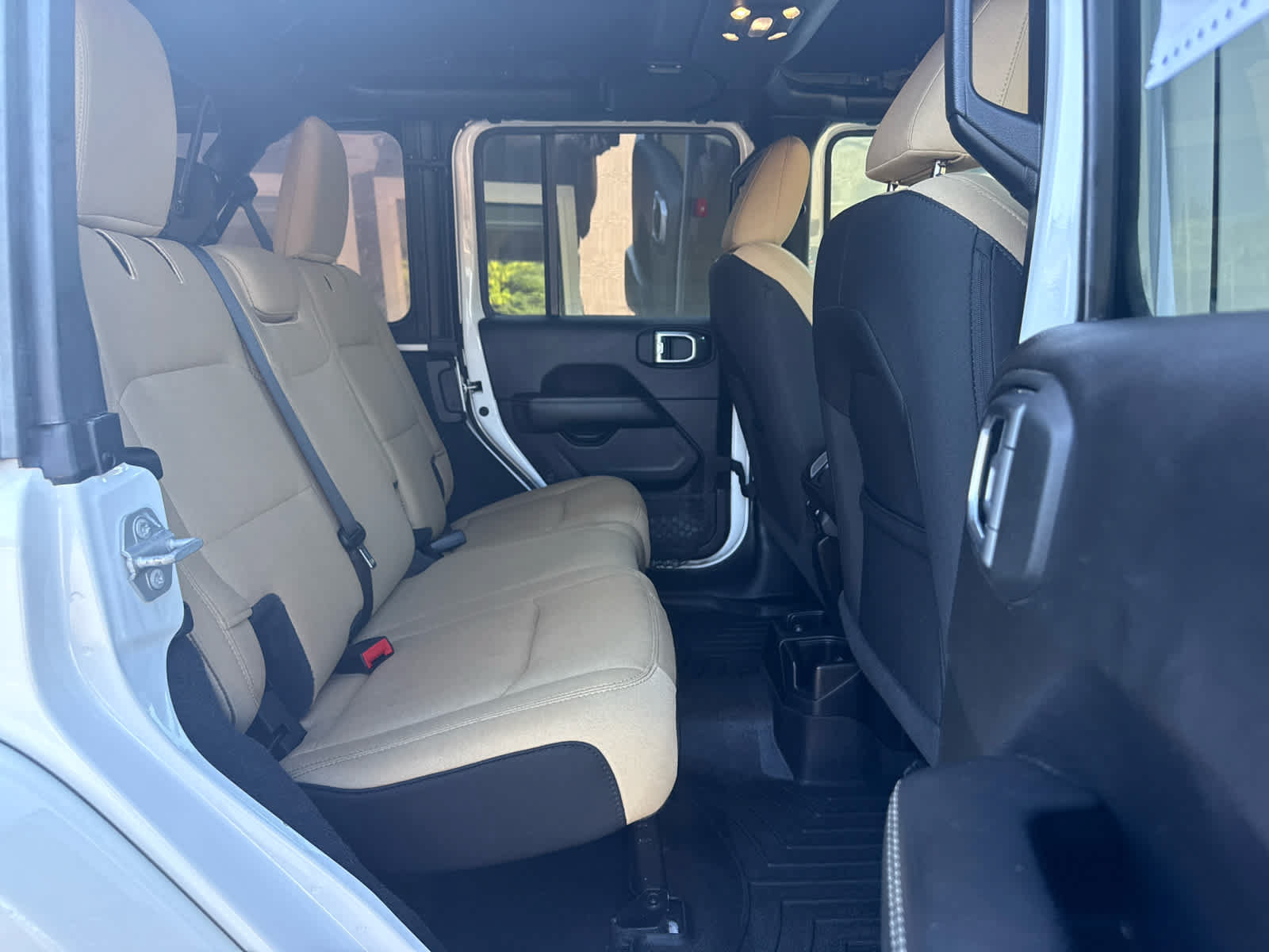 Certified 2021 Jeep Wrangler Unlimited Sahara AWD/4WD image 19