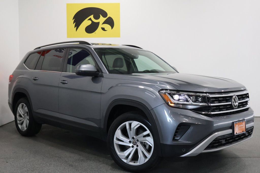 Used 2022 Volkswagen Atlas SE image 2