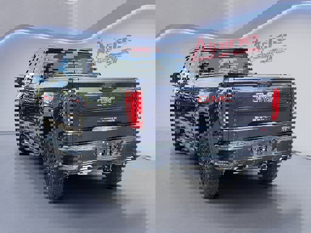 Used 2022 GMC Sierra 1500 AT4 w/ AT4 Preferred Package image 3