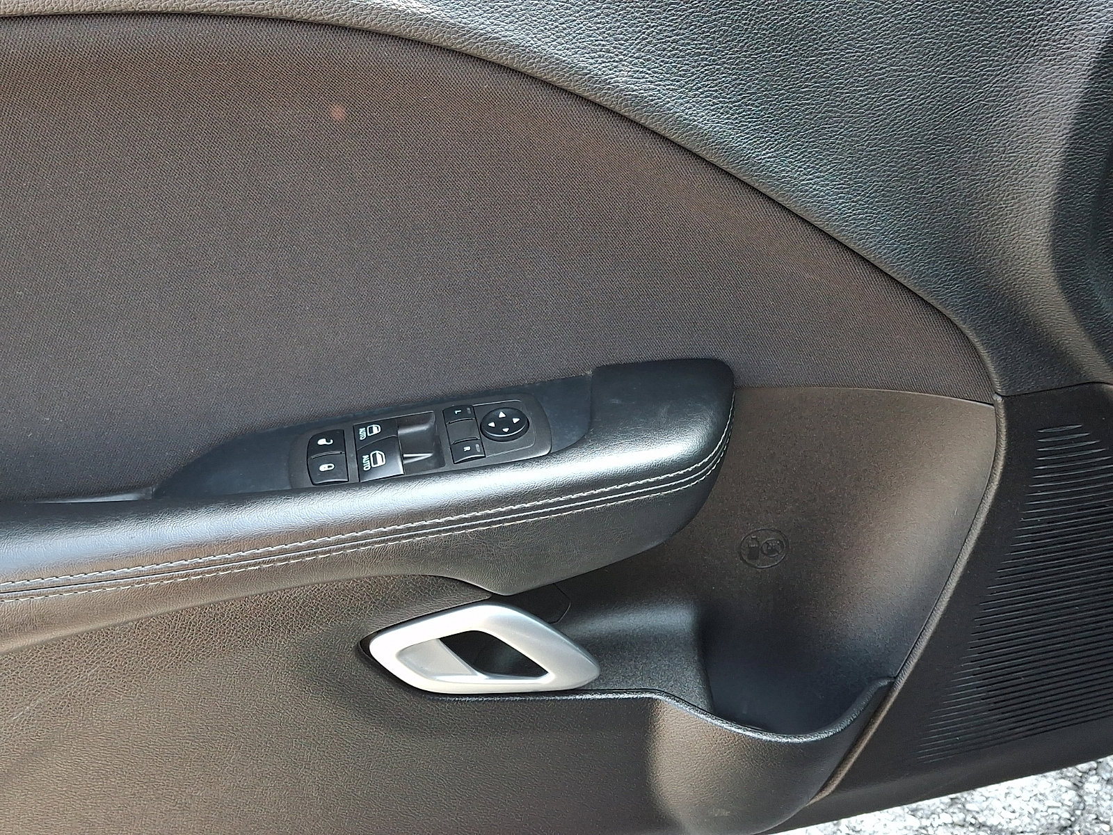 Used 2021 Dodge Challenger SXT w/ Blacktop Package image 13