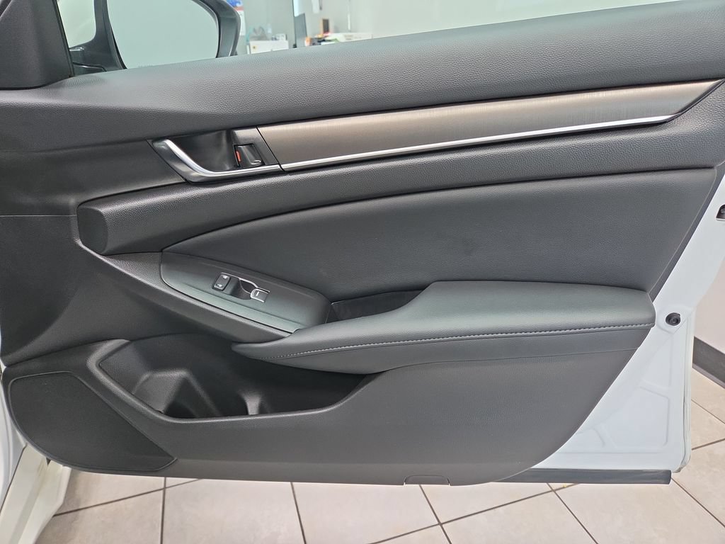 Used 2021 Honda Accord LX image 18