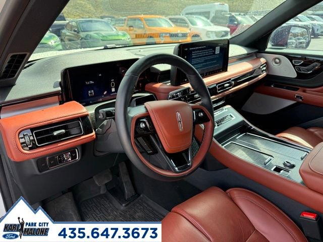 Used 2025 Lincoln Aviator Reserve w/ Equipment Group 201A image 14