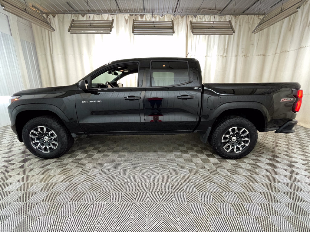 Certified 2024 Chevrolet Colorado Z71 w/ Z71 Convenience Package 2 AWD/4WD image 13