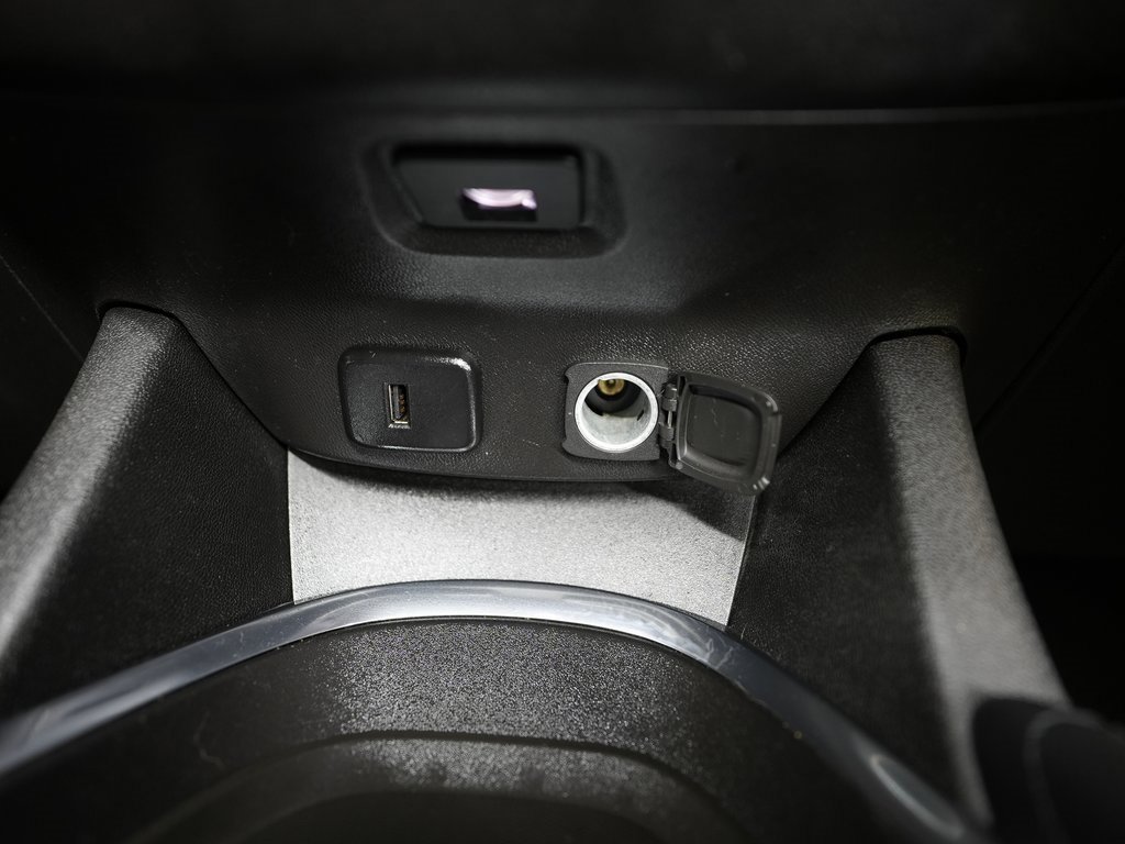 Used 2018 Chevrolet Malibu LT image 40