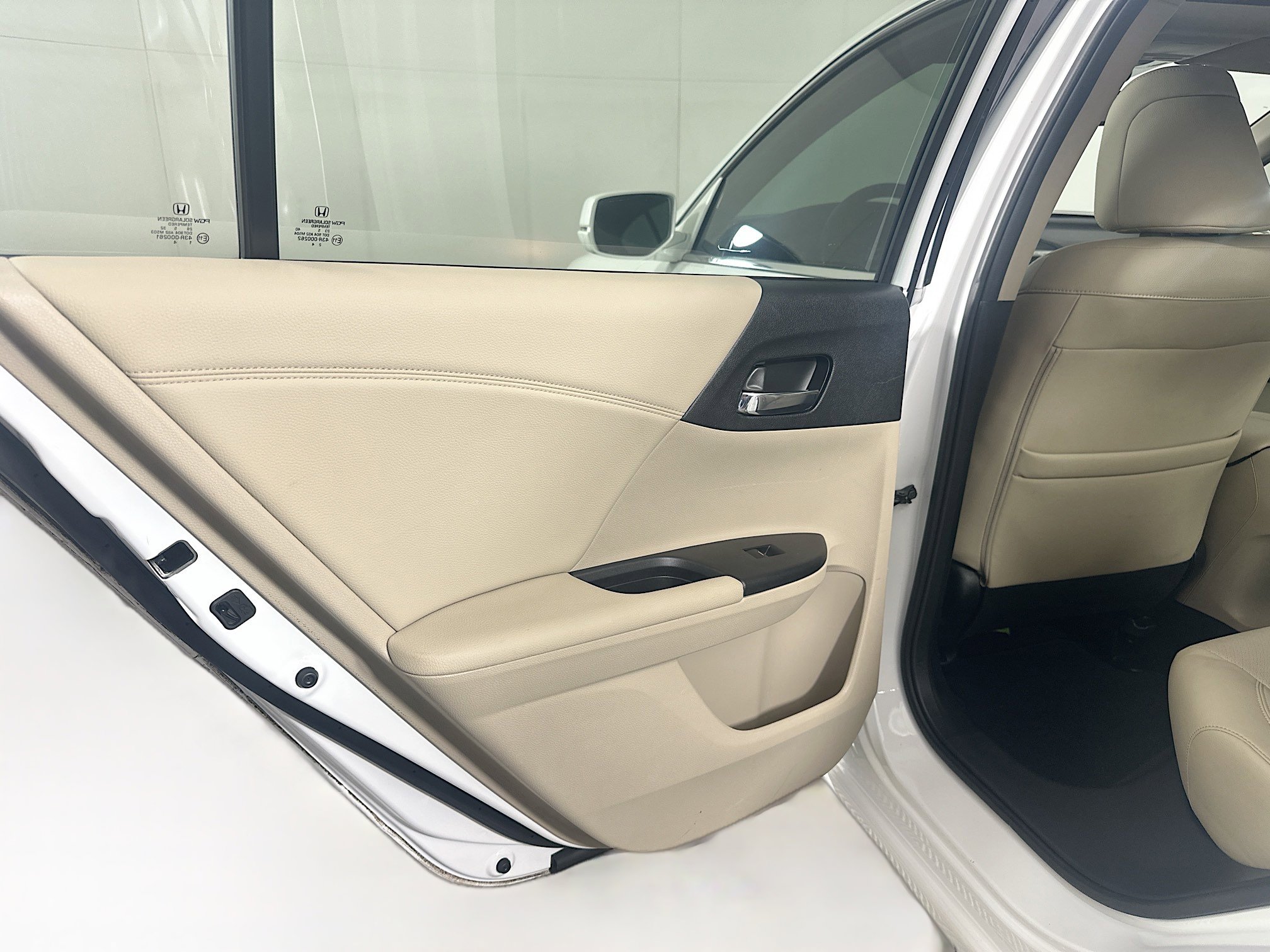 Used 2015 Honda Accord EX-L image 26