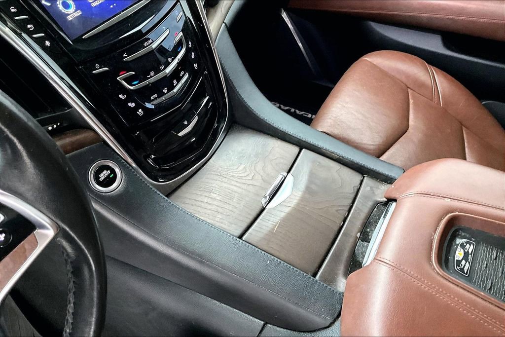 Used 2016 Cadillac Escalade Premium image 18