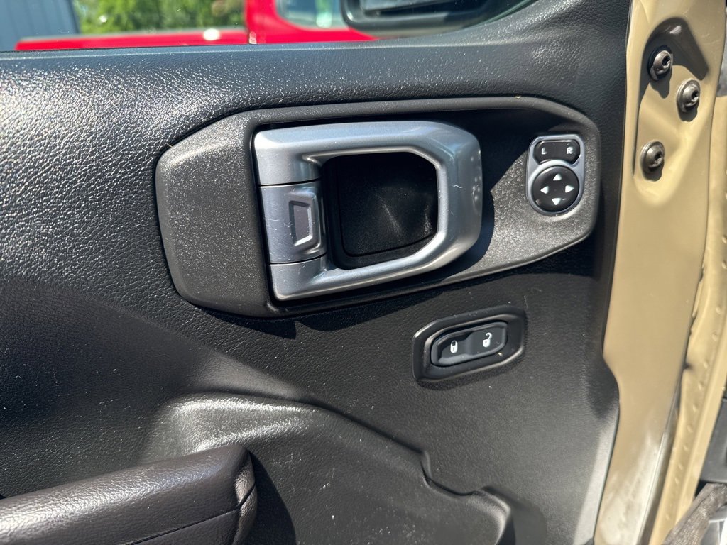 Used 2020 Jeep Gladiator Sport w/ Quick Order Package 24S image 10