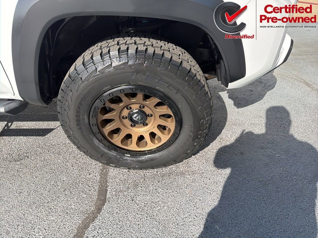 Used 2020 Toyota Tacoma TRD Off-Road AWD/4WD image 22