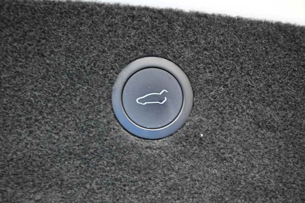 Used 2023 Tesla Model X AWD/4WD image 16