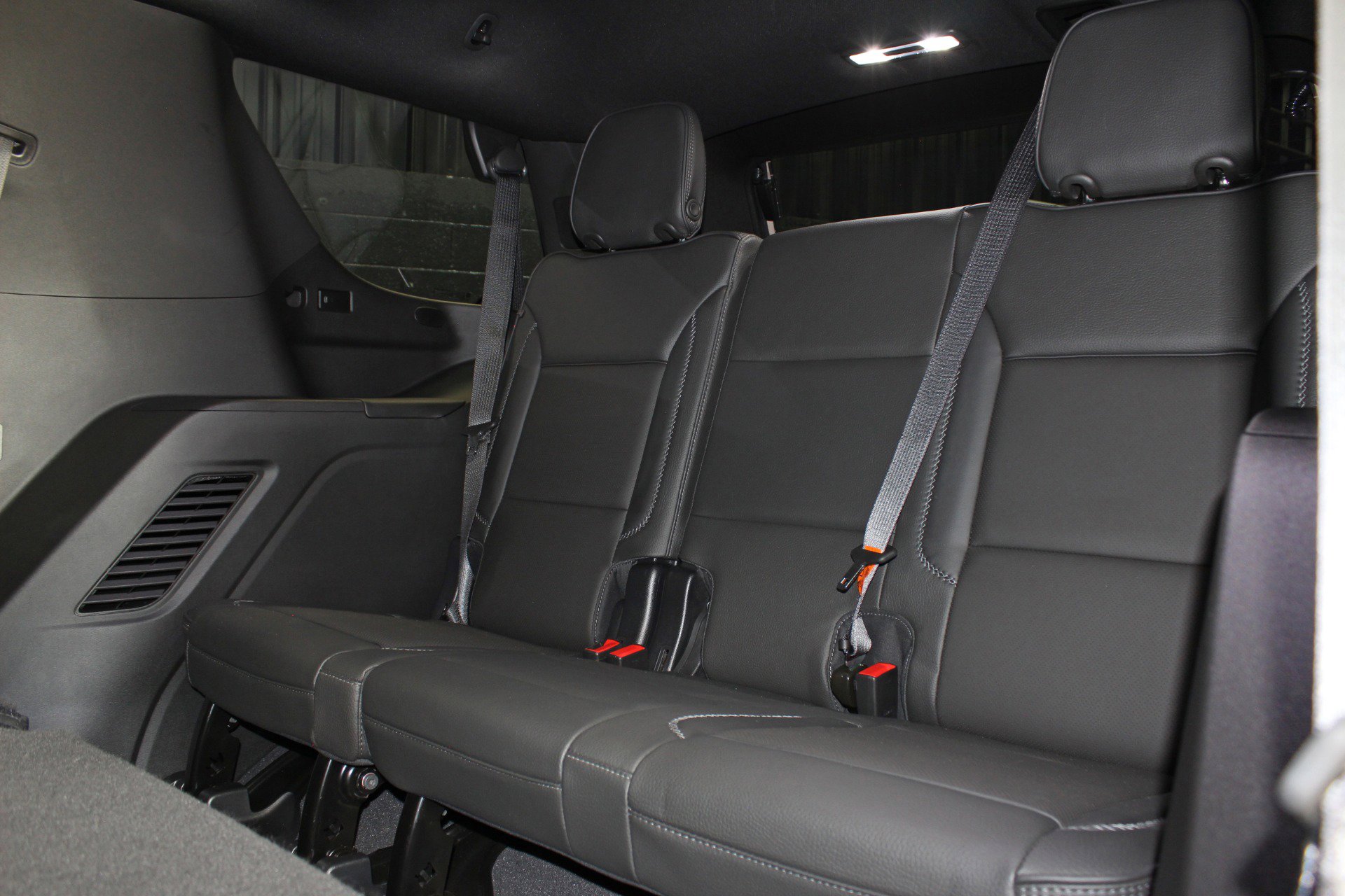 Used 2023 GMC Yukon Denali w/ Advanced Technology Package image 42