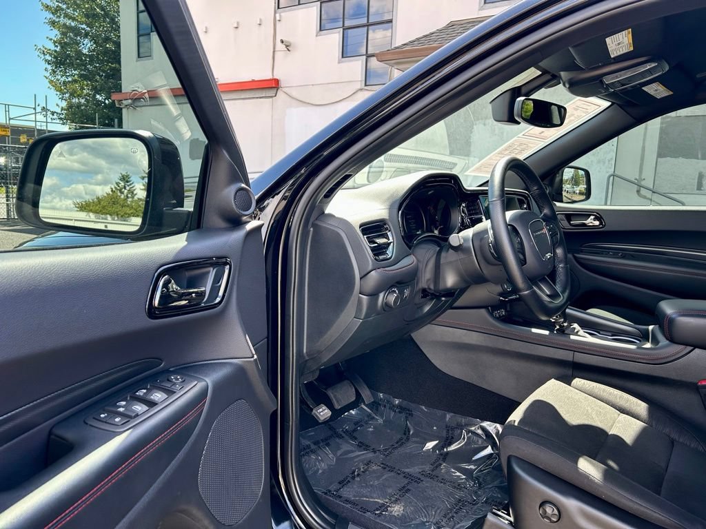 Used 2025 Dodge Durango R/T w/ Blacktop Package AWD/4WD image 9