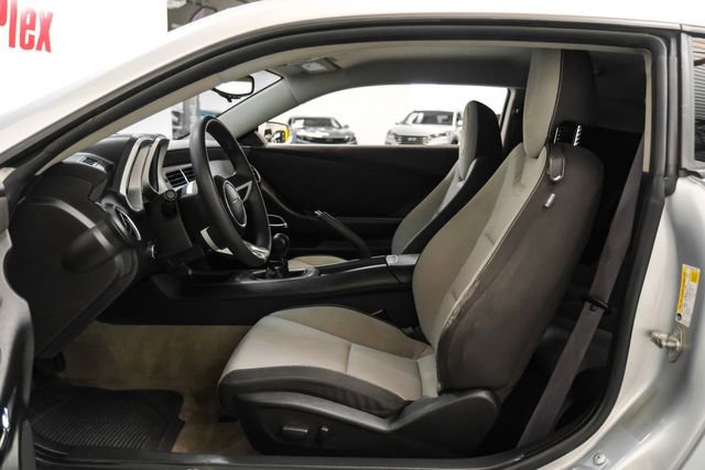 Used 2011 Chevrolet Camaro LT RWD image 4