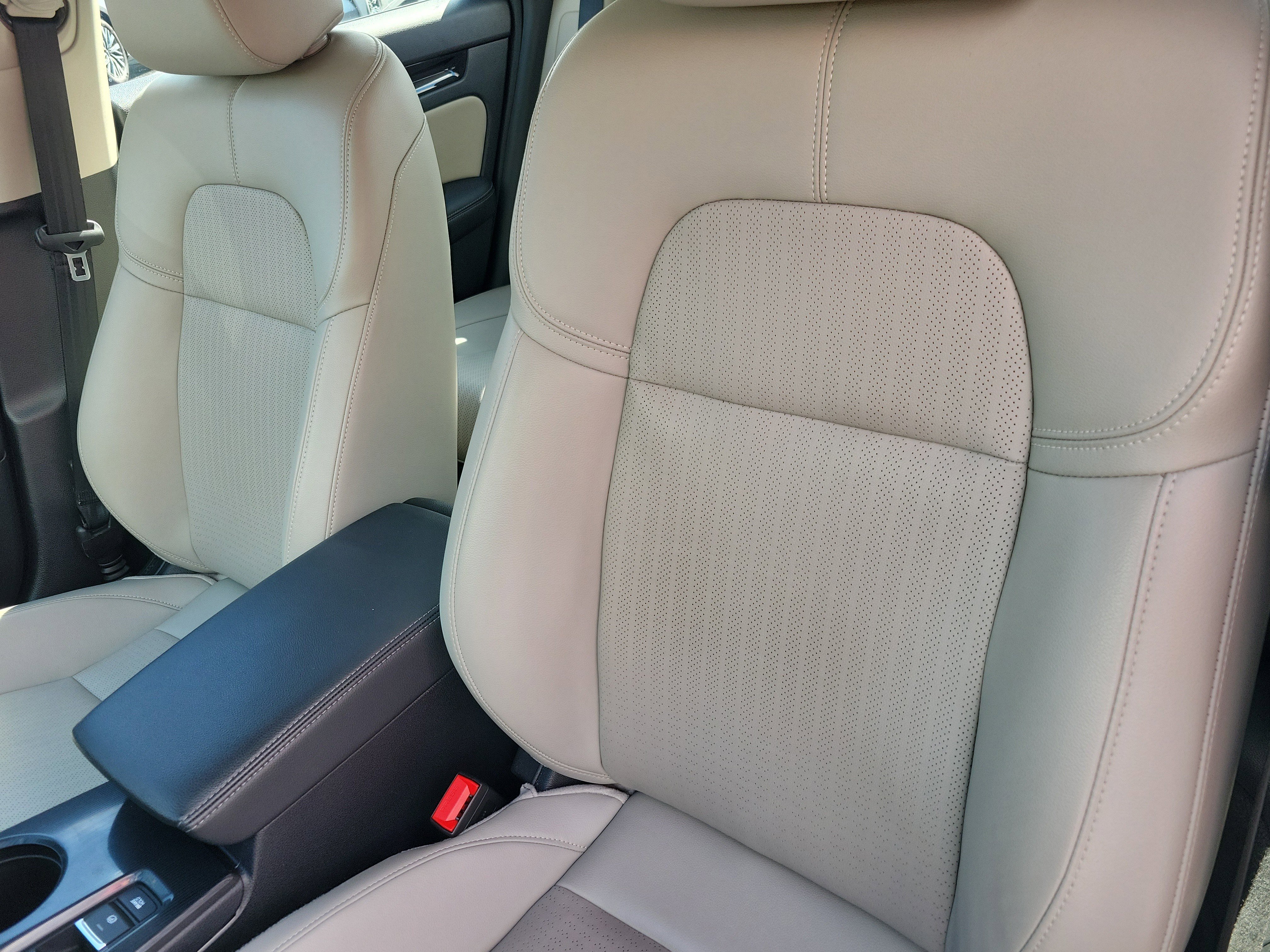 Used 2022 Honda Civic Touring image 7