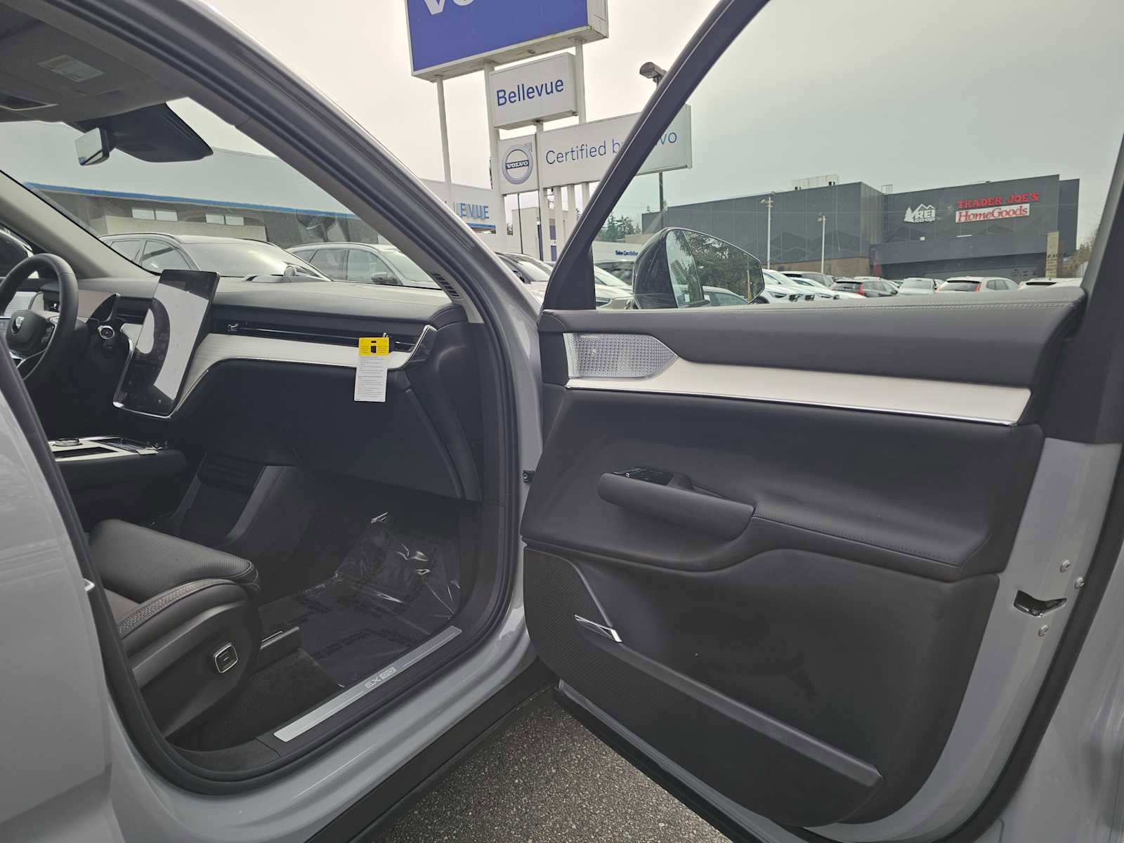 New 2026 Volvo EX90 Ultra image 12