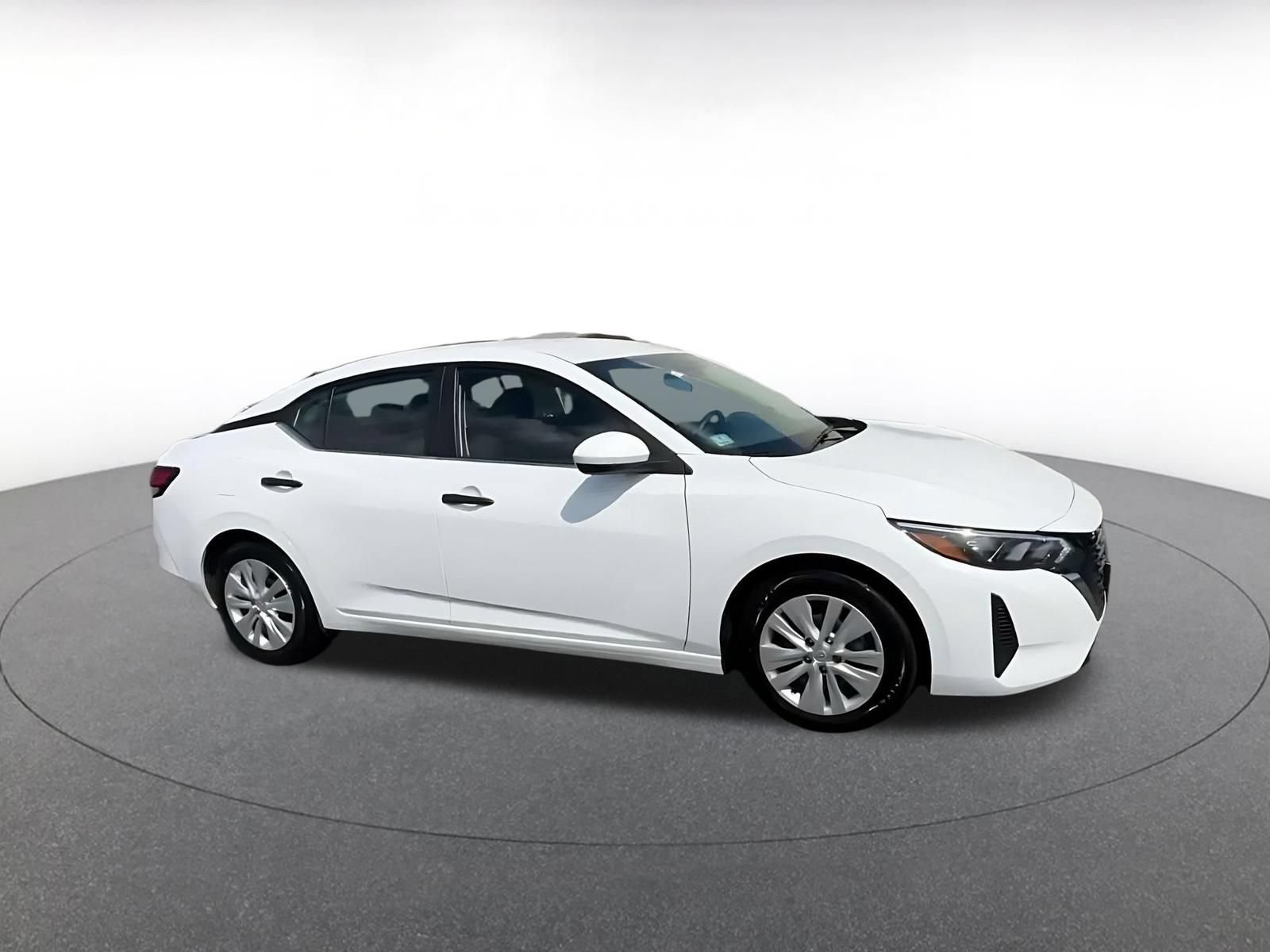 Used 2025 Nissan Sentra S FWD image 2