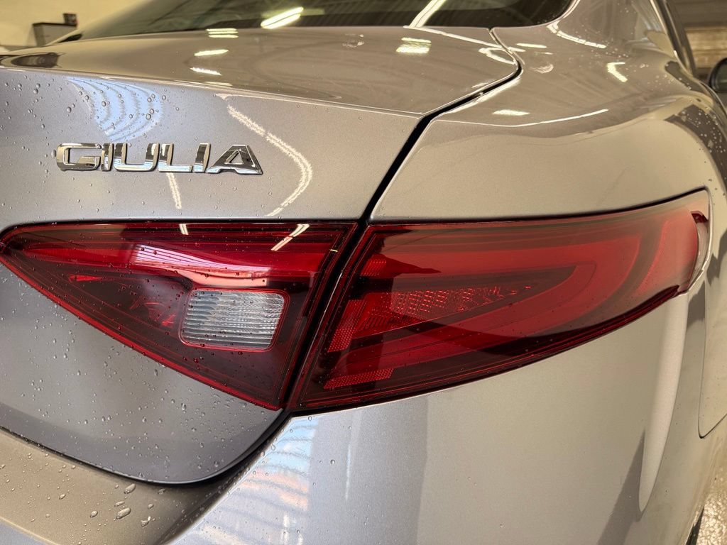 Used 2019 Alfa Romeo Giulia Ti w/ Quick Order Package 22X Lusso AWD/4WD image 5