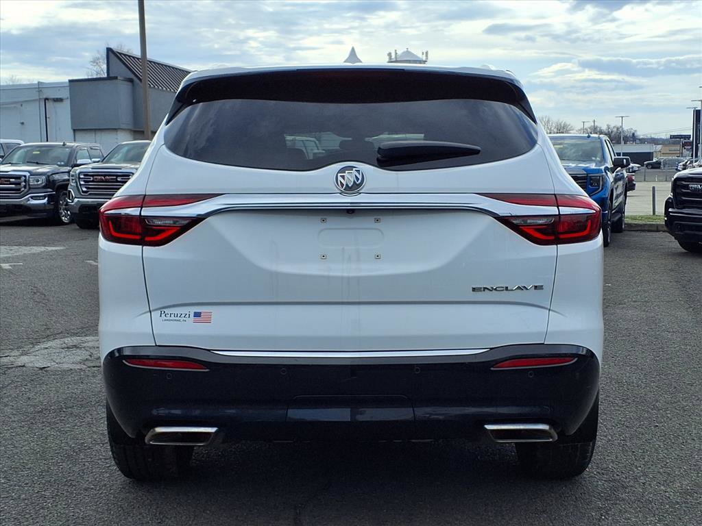 Used 2019 Buick Enclave Essence image 4