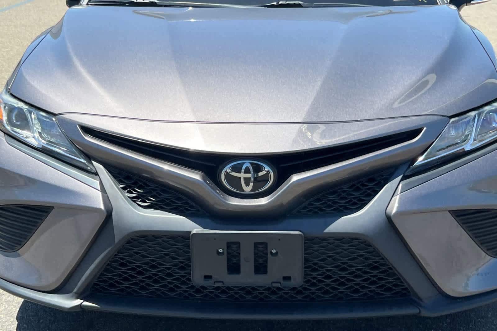 Used 2019 Toyota Camry SE w/ Audio Package FWD image 12