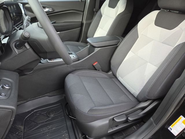 New 2026 Chevrolet Trax LS w/ LS Convenience Package FWD image 29