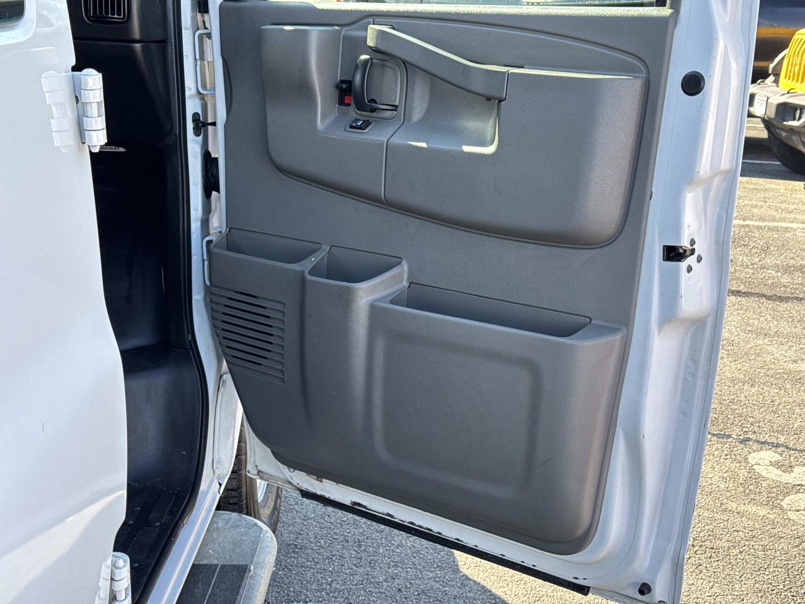 Used 2020 Chevrolet Express 2500 w/ Driver Convenience Package image 13