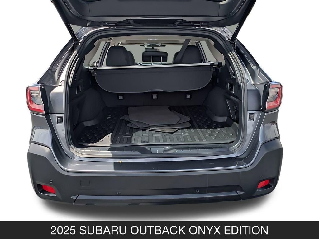Used 2025 Subaru Outback Onyx Edition AWD/4WD image 26