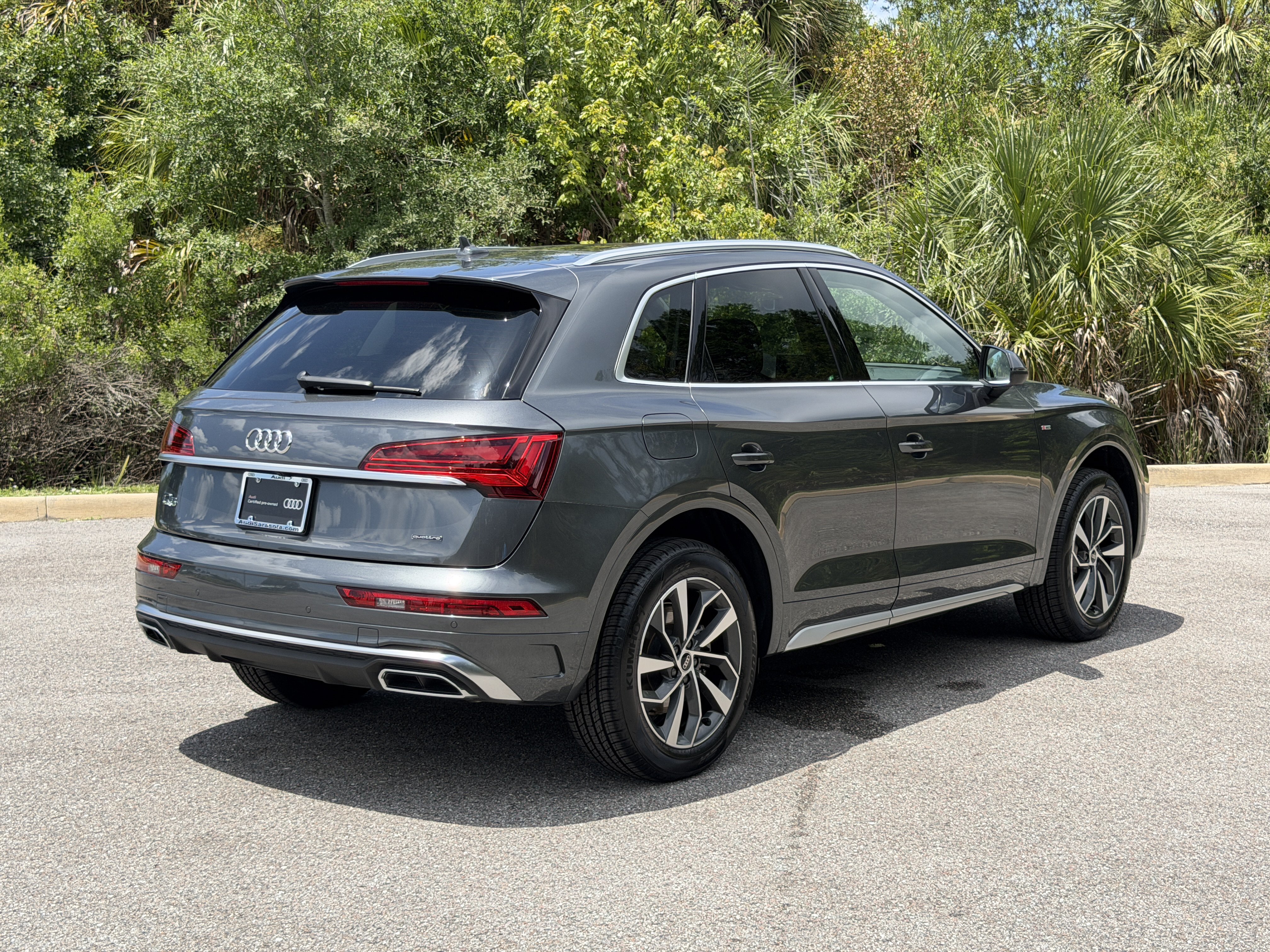 Used 2023 Audi Q5 2.0T Premium Plus w/ Premium Plus Package AWD/4WD image 7