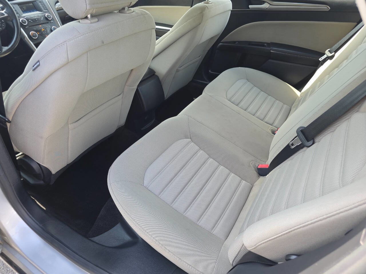 Used 2017 Ford Fusion S image 19