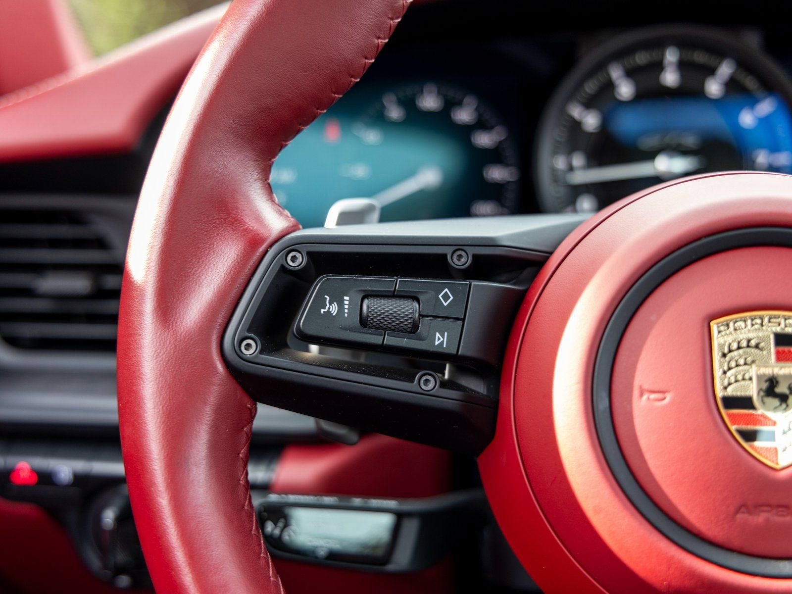 Certified 2024 Porsche 911 Targa 4 GTS image 35