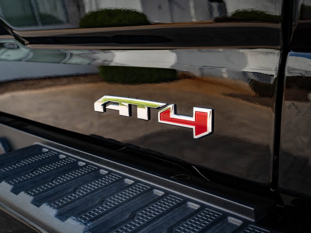 Used 2020 GMC Sierra 1500 AT4 w/ Off-Road Performance Package image 16