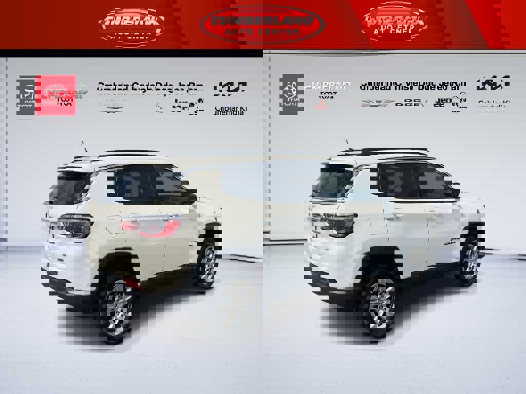 Used 2023 Jeep Compass Latitude image 8