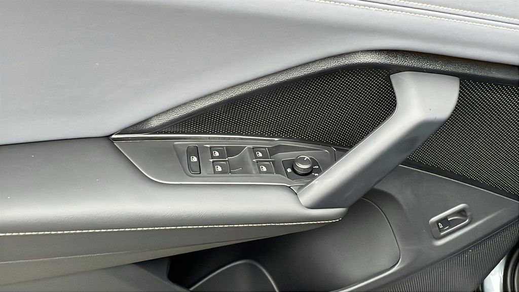 New 2026 Volkswagen Tiguan SE image 19