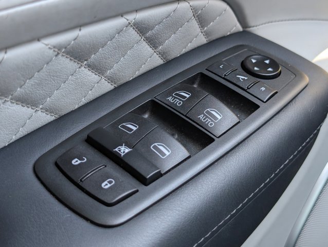 Used 2021 Jeep Grand Cherokee Summit image 25