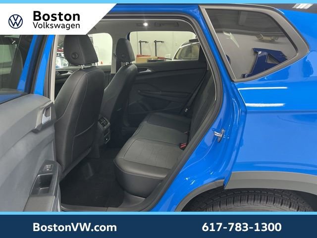 Used 2025 Volkswagen Taos SE image 26