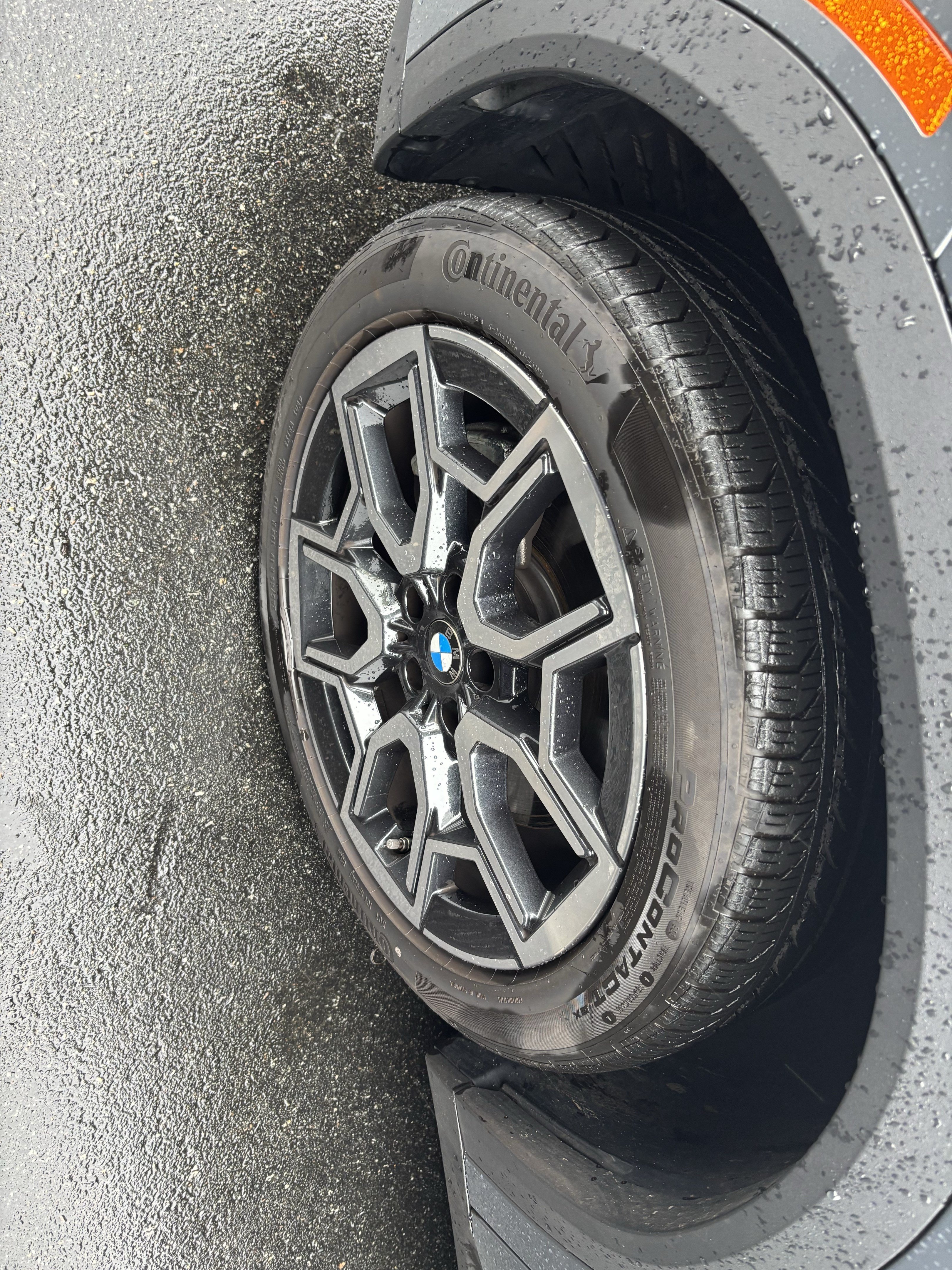 Certified 2025 BMW X2 xDrive28i AWD/4WD image 12