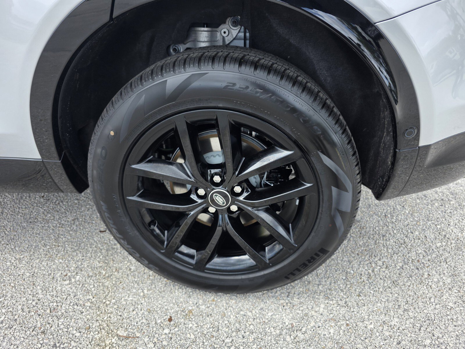 New 2026 Land Rover Discovery Sport Landmark AWD/4WD image 9