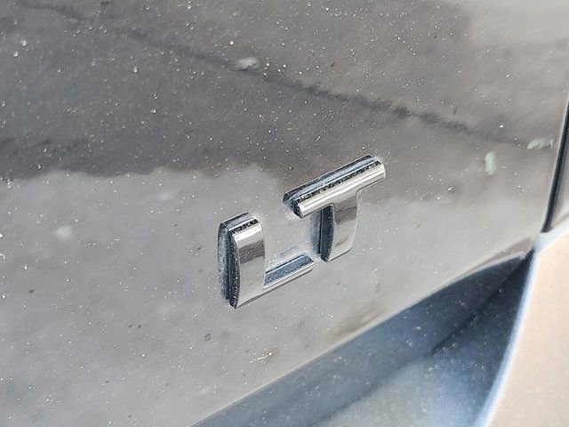 Used 2023 Chevrolet Traverse LT image 10