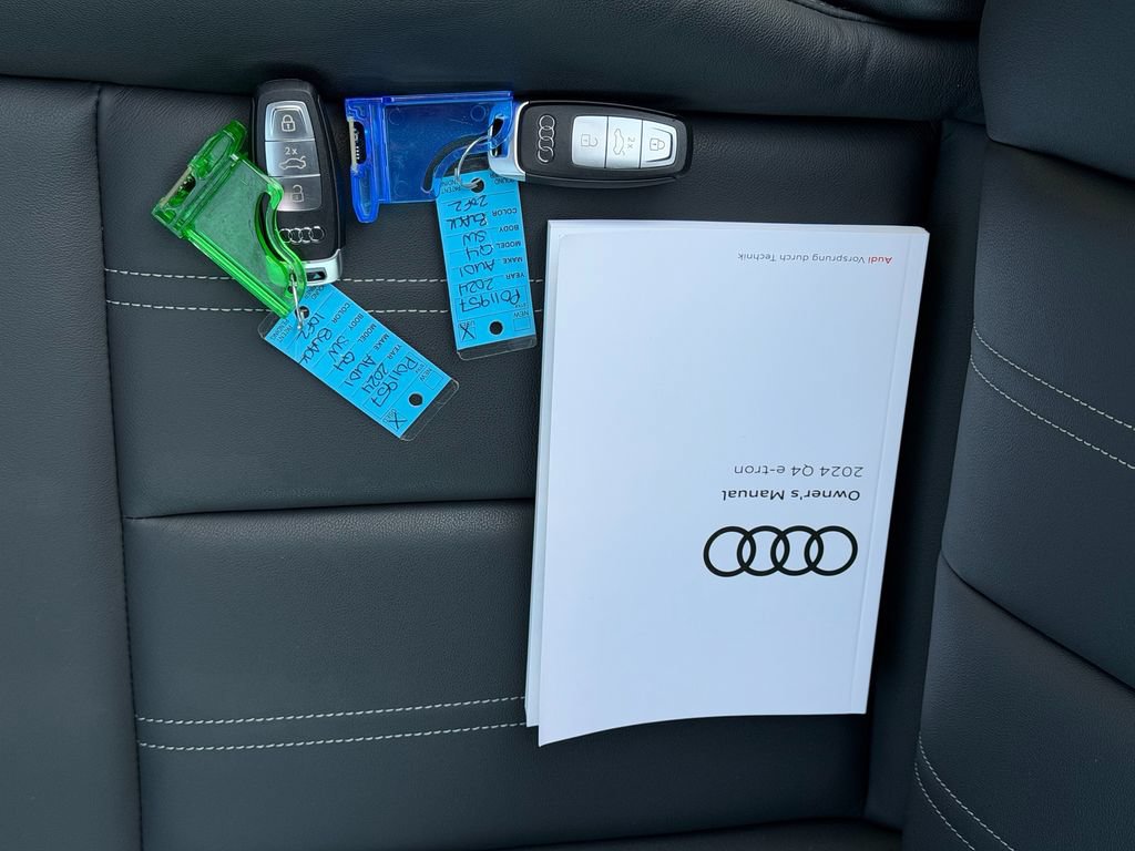 Certified 2024 Audi Q4 e-tron Prestige w/ Black Optic Package AWD/4WD image 8