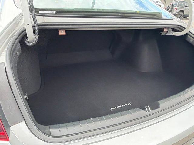 Used 2020 Hyundai Sonata SE w/ Cargo Package FWD image 14