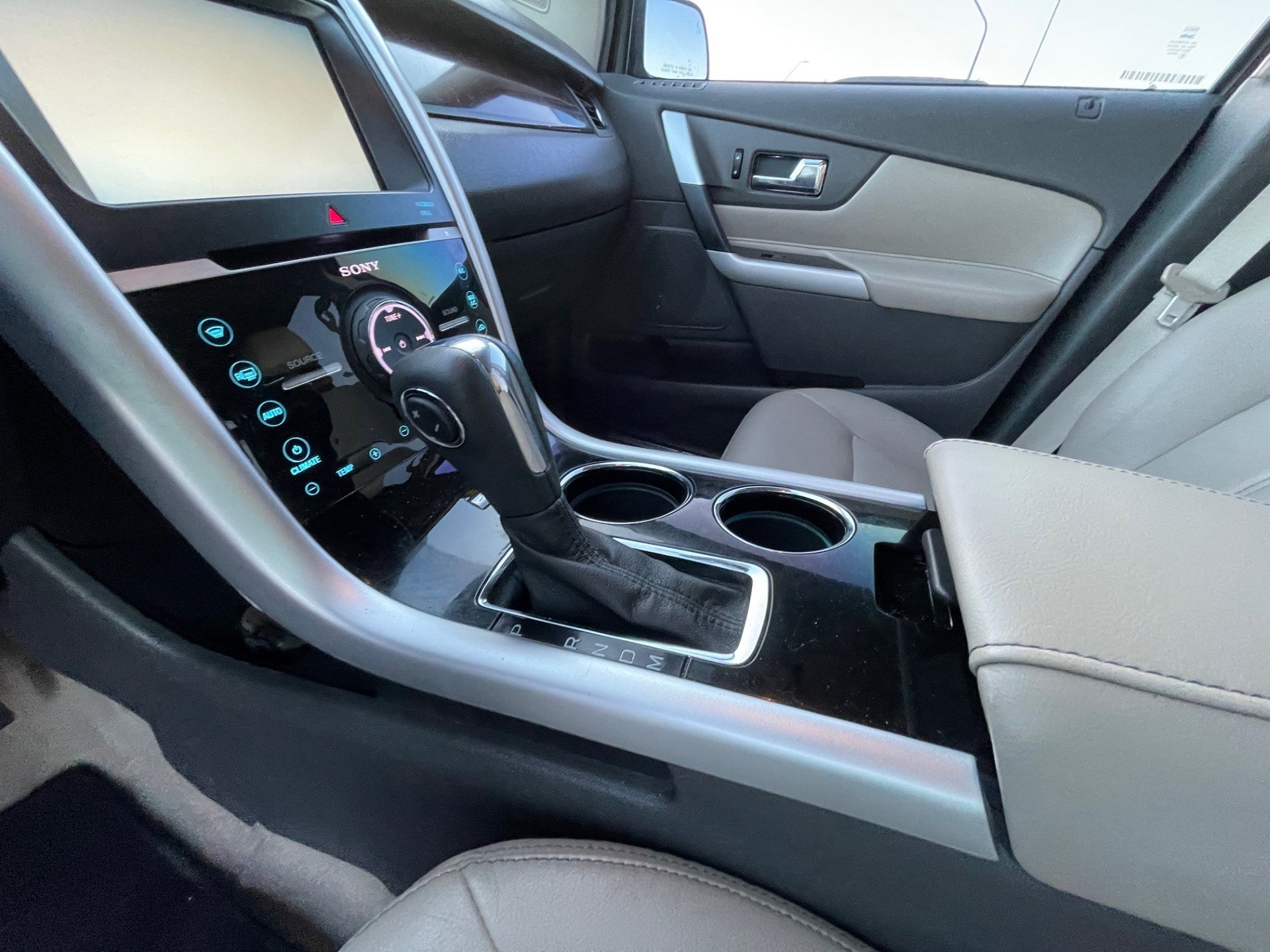 Used 2011 Ford Edge Limited w/ 302A Rapid Spec Order Code FWD image 19