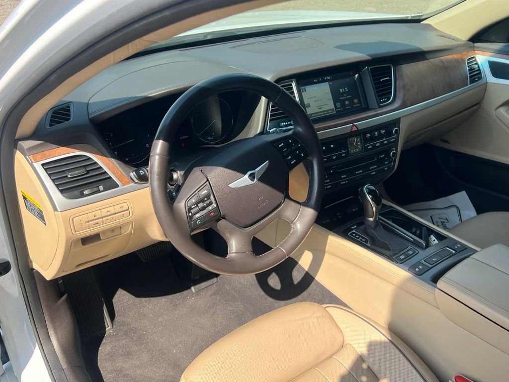 Used 2015 Hyundai Genesis 5.0 RWD image 13